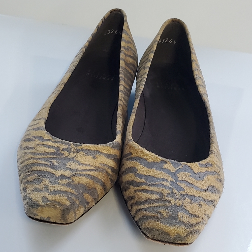 Stuart Weitzman Women's Leather animal Print Loafer Size 6
